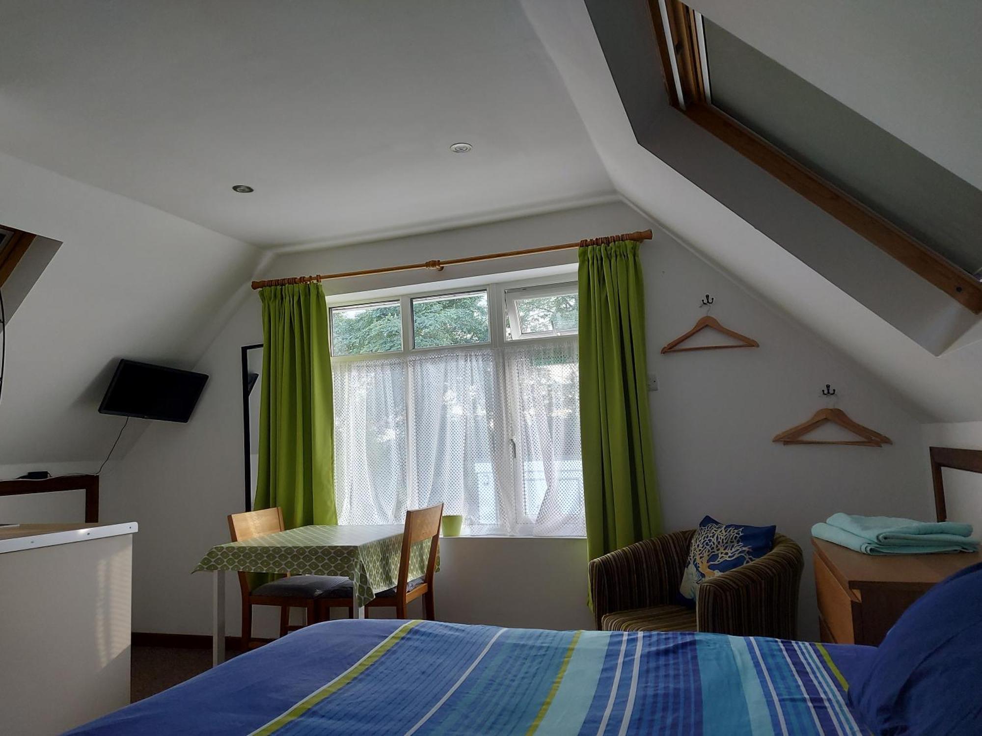 Chezzas Homestay Poole Ngoại thất bức ảnh